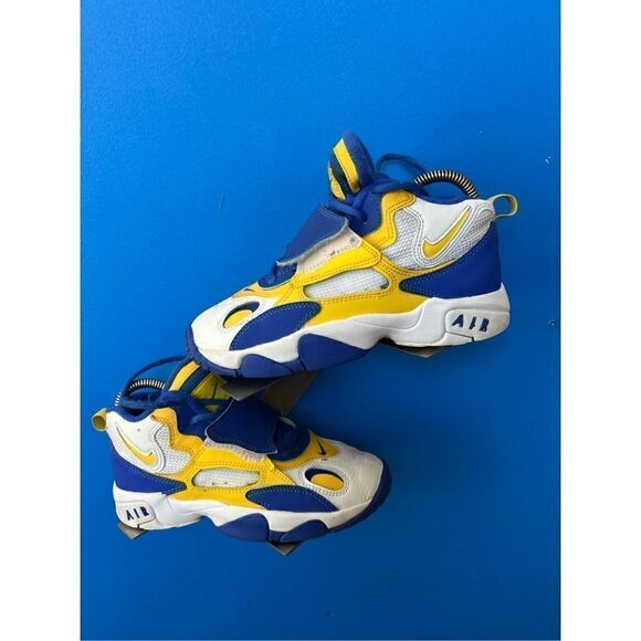 nike air speed turf  DZ4448-100 size 4.5Y - Picture 1 of 6